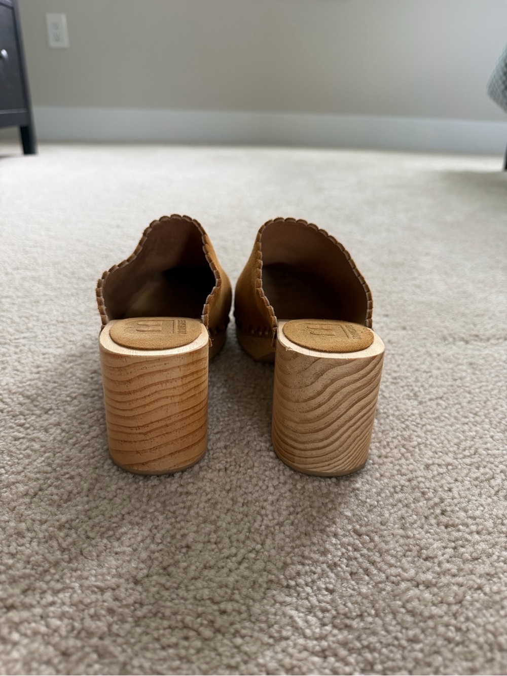 Bensimon Suede Leather Wooden Clogs Mules Scalloped Tan Women’s Size 38 - Picture 8 of 9